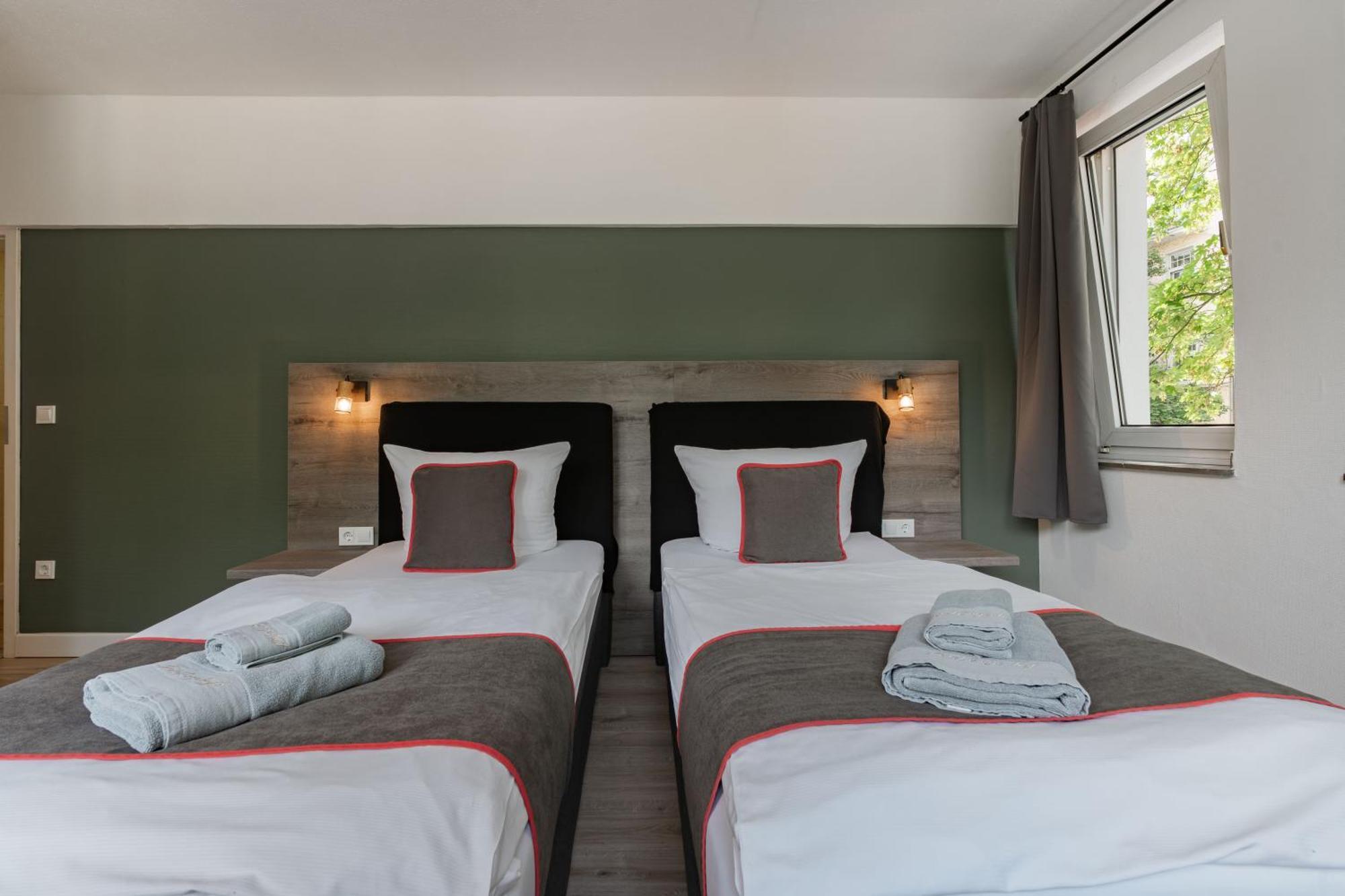 Hotel Enger Hof Dusseldorf Bagian luar foto